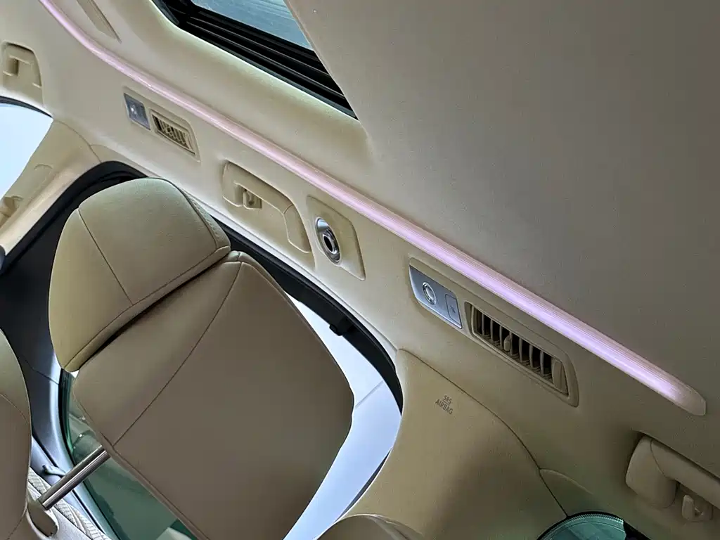 Toyota Alphard — фото 36