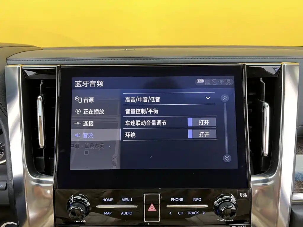 Toyota Alphard — фото 26