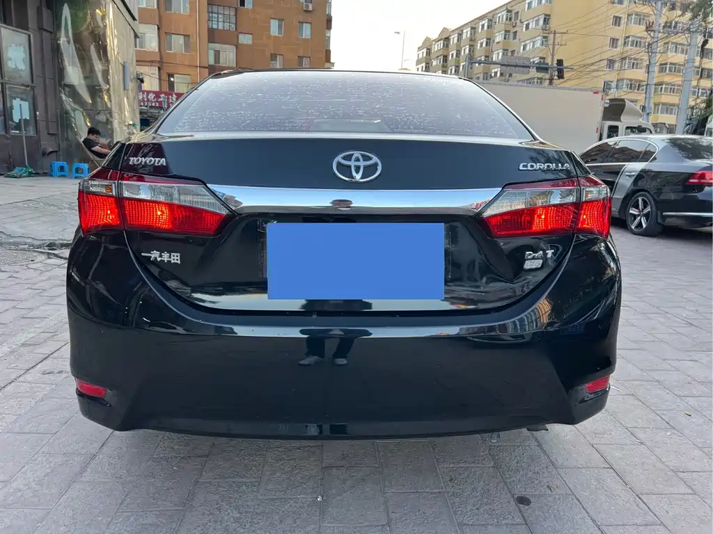 Toyota Corolla — фото 6