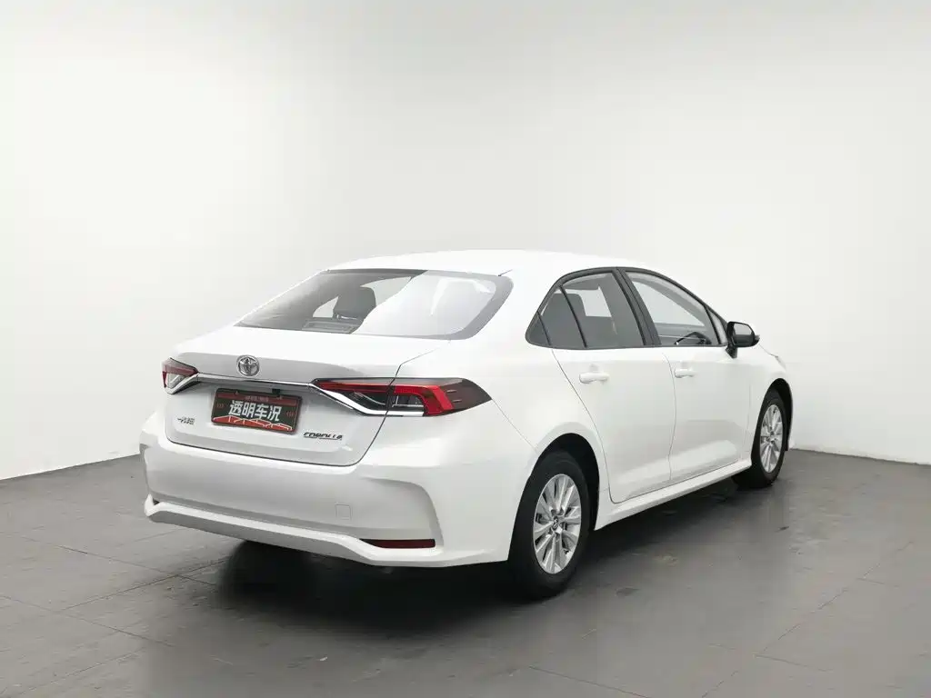 Toyota Corolla — фото 2