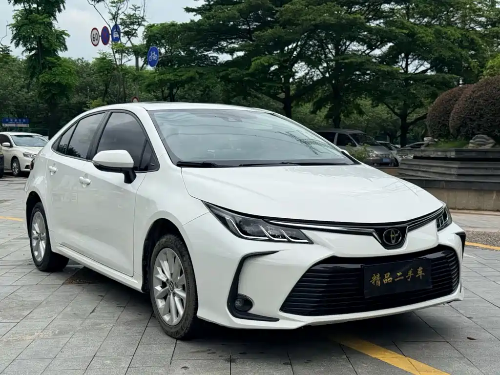 Toyota Corolla — фото 3