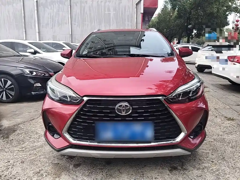 Toyota Yaris L — фото 3