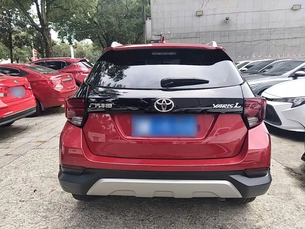 Toyota Yaris L — фото 6