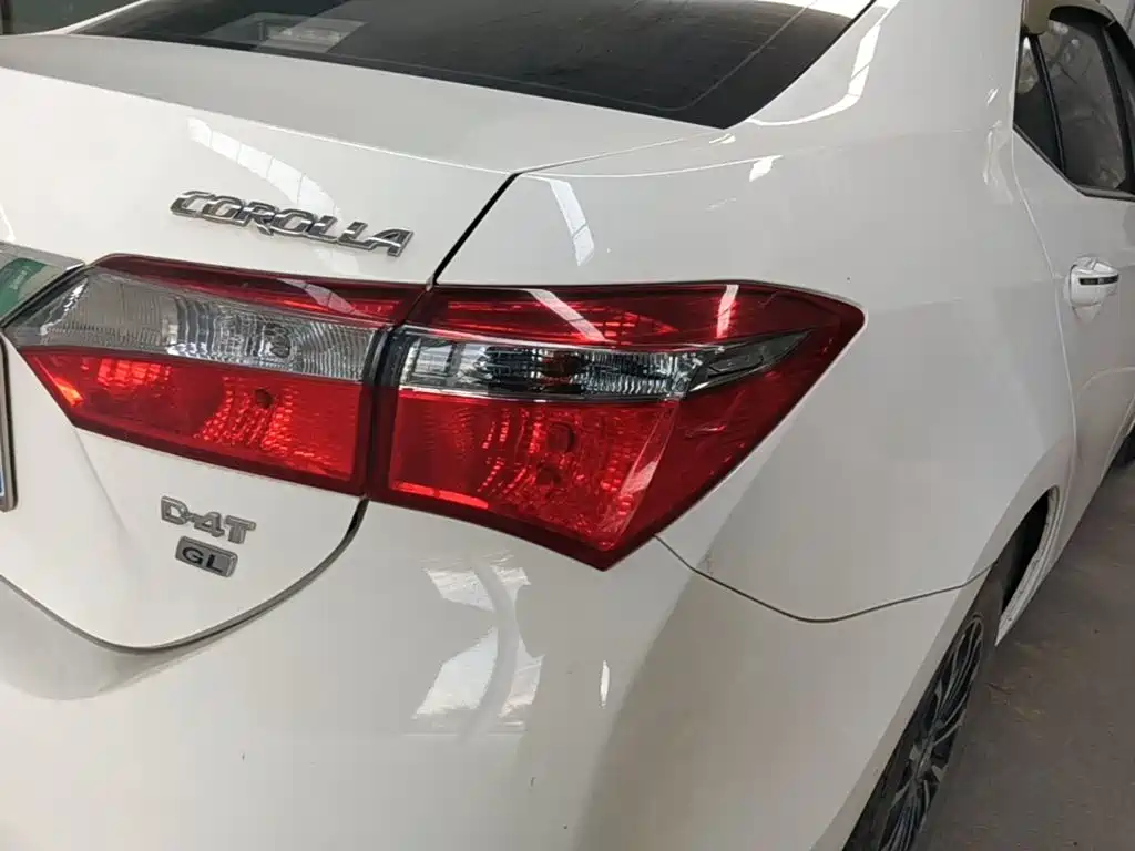 Toyota Corolla — фото 8