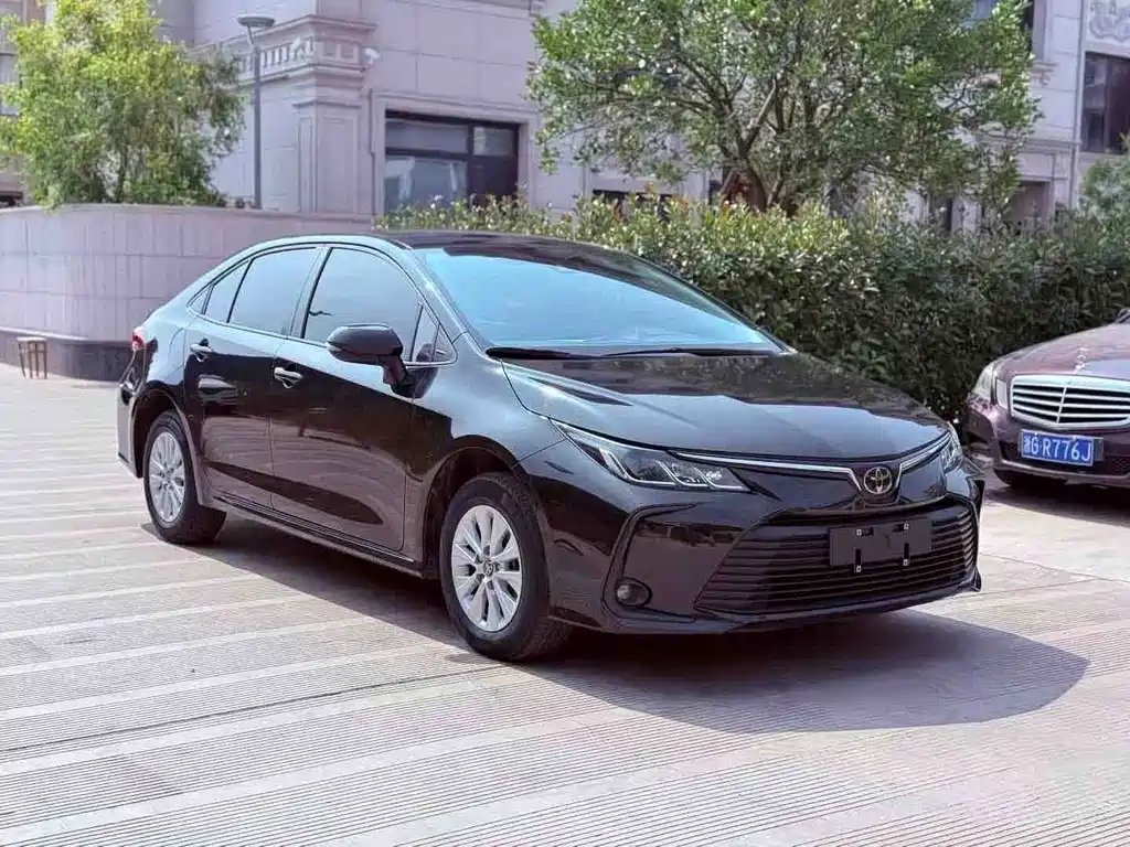 Toyota Corolla — фото 3