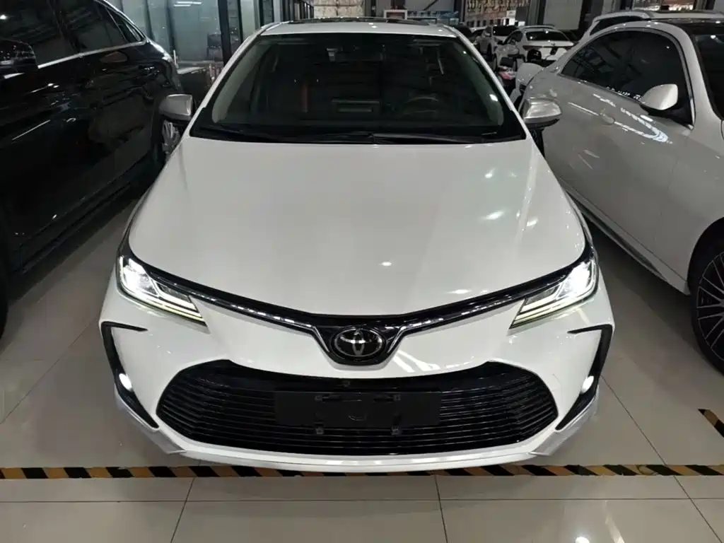 Toyota Corolla — фото 3