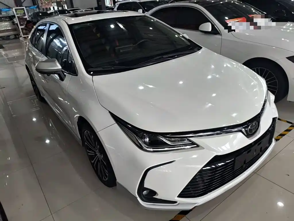 Toyota Corolla — фото 4