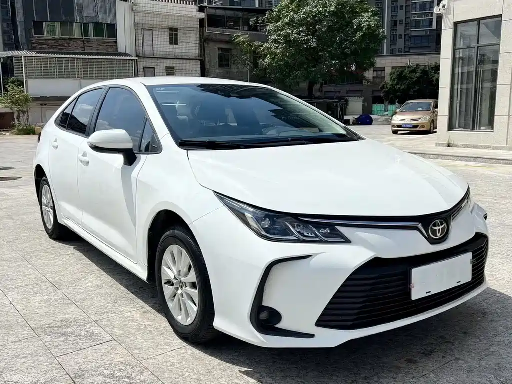 Toyota Corolla — фото 3