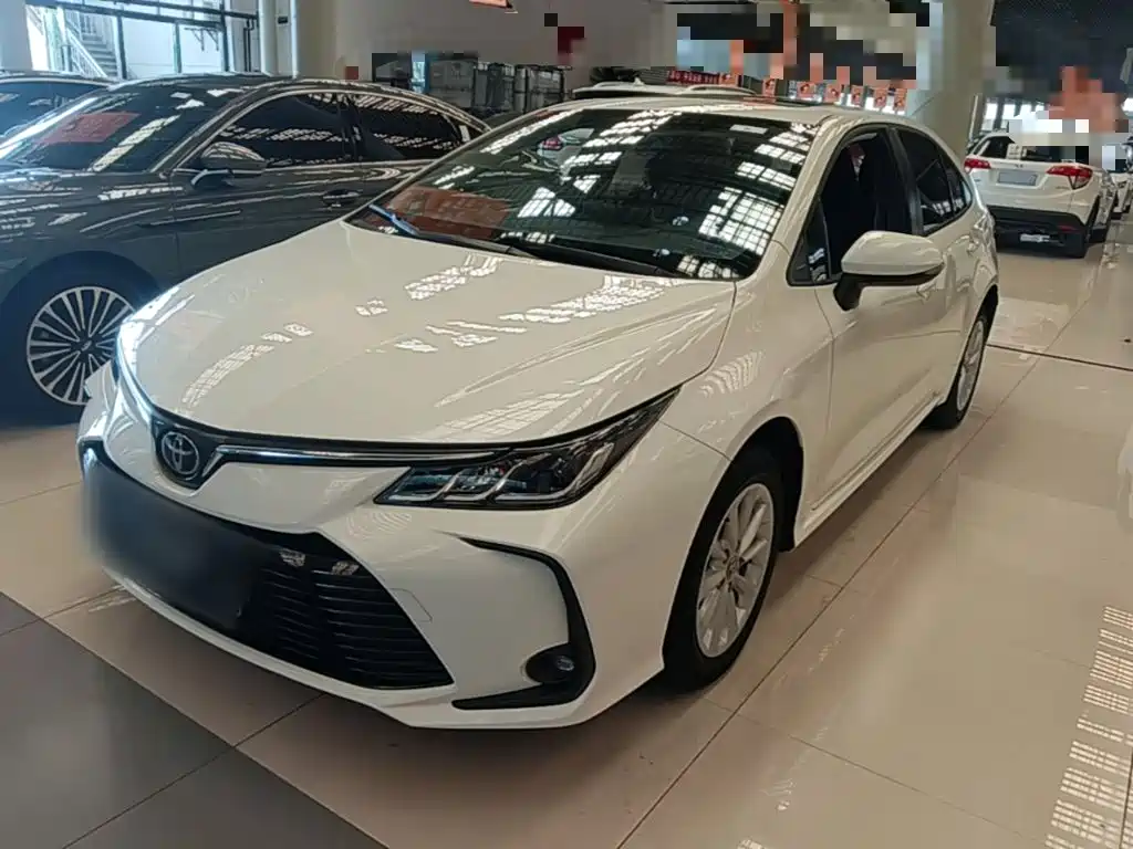 Toyota Corolla — фото 2