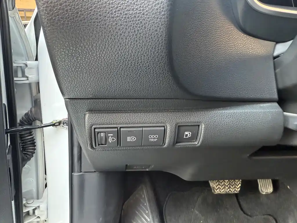 Toyota Levin — фото 11