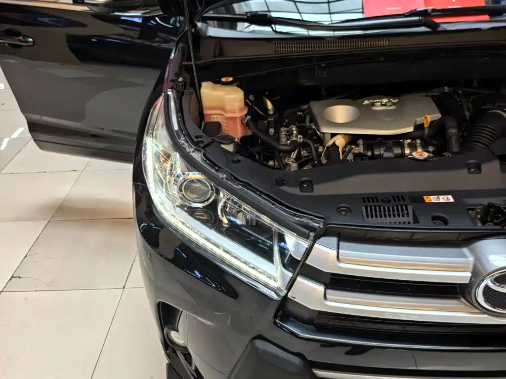 Toyota Highlander — фото 20