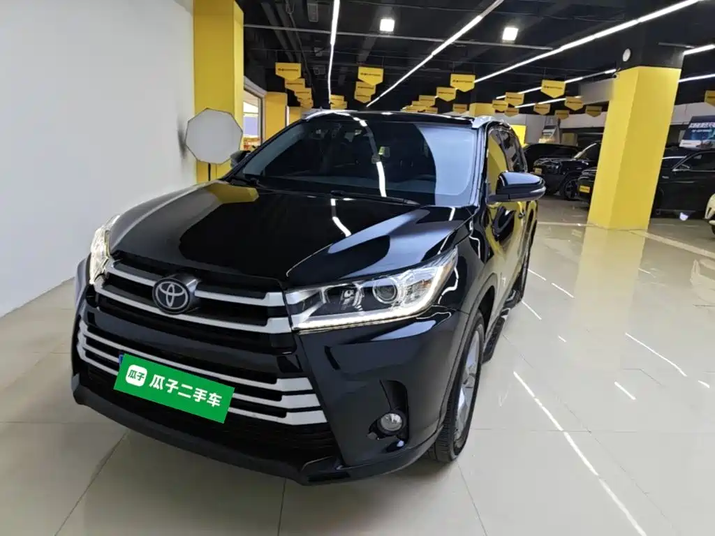Toyota Highlander — фото 2
