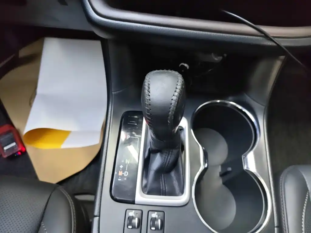 Toyota Highlander — фото 14