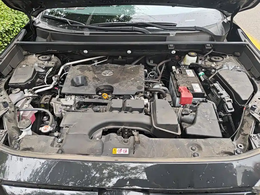 Toyota RAV4 — фото 10