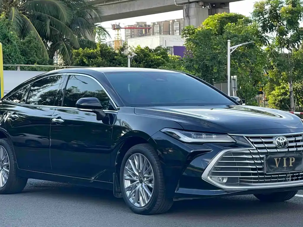 Toyota Avalon — фото 3