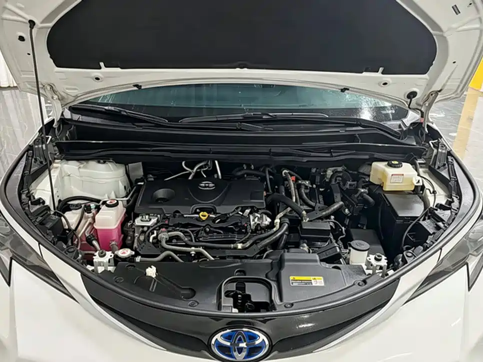 Toyota Sienna — фото 19