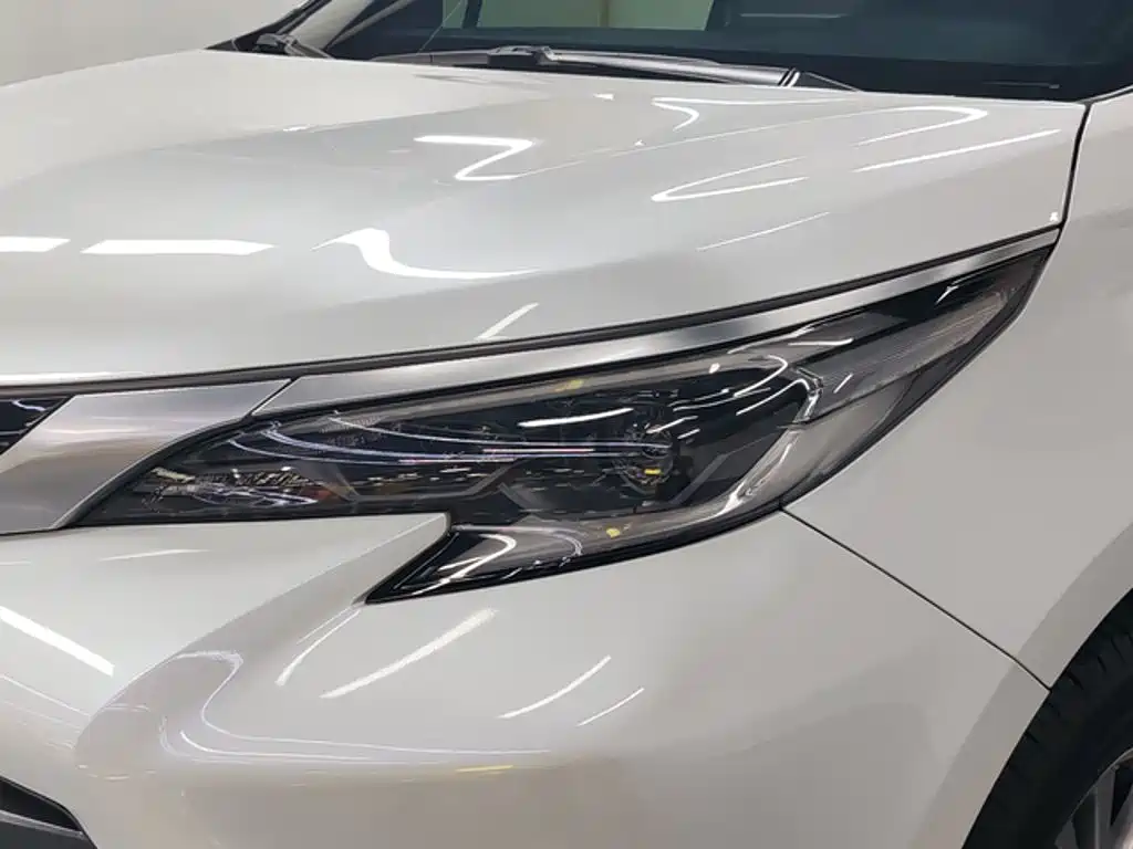 Toyota Sienna — фото 9