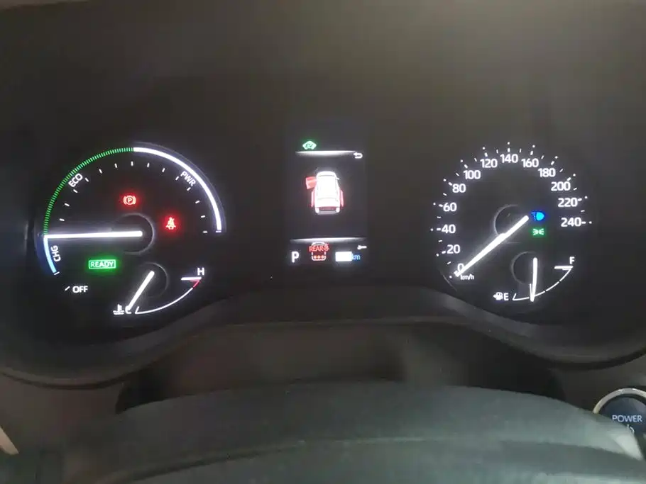 Toyota Granvia — фото 14