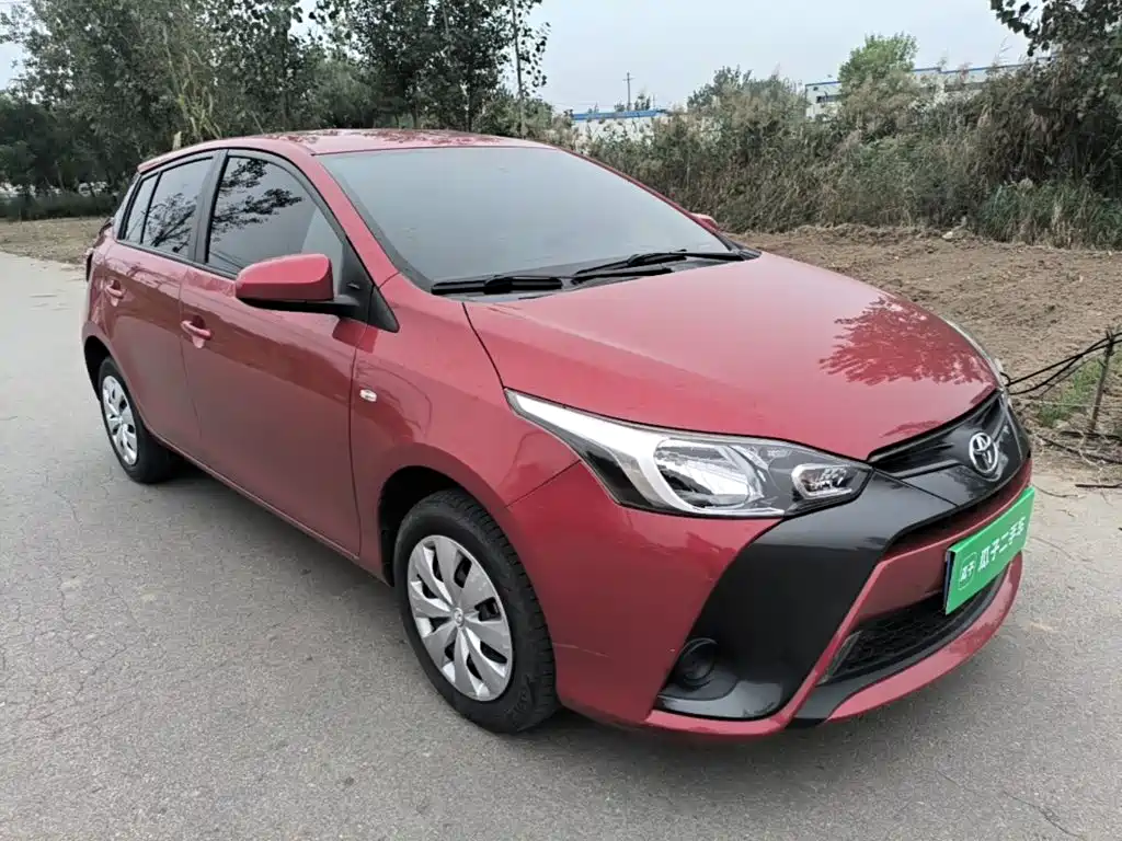 Toyota Yaris L — фото 23