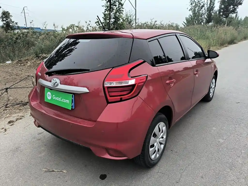 Toyota Yaris L — фото 6