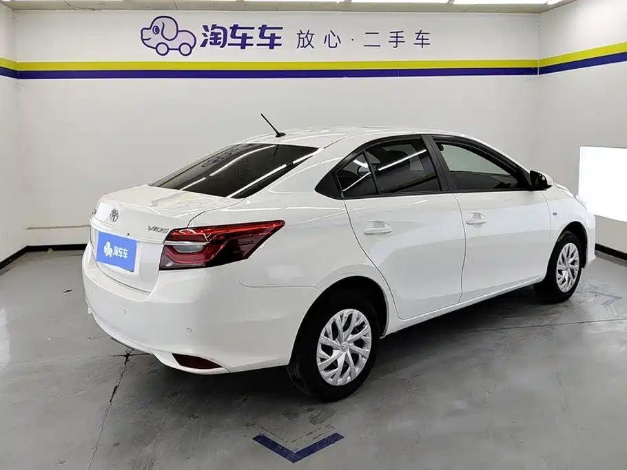 Toyota Vios — фото 3