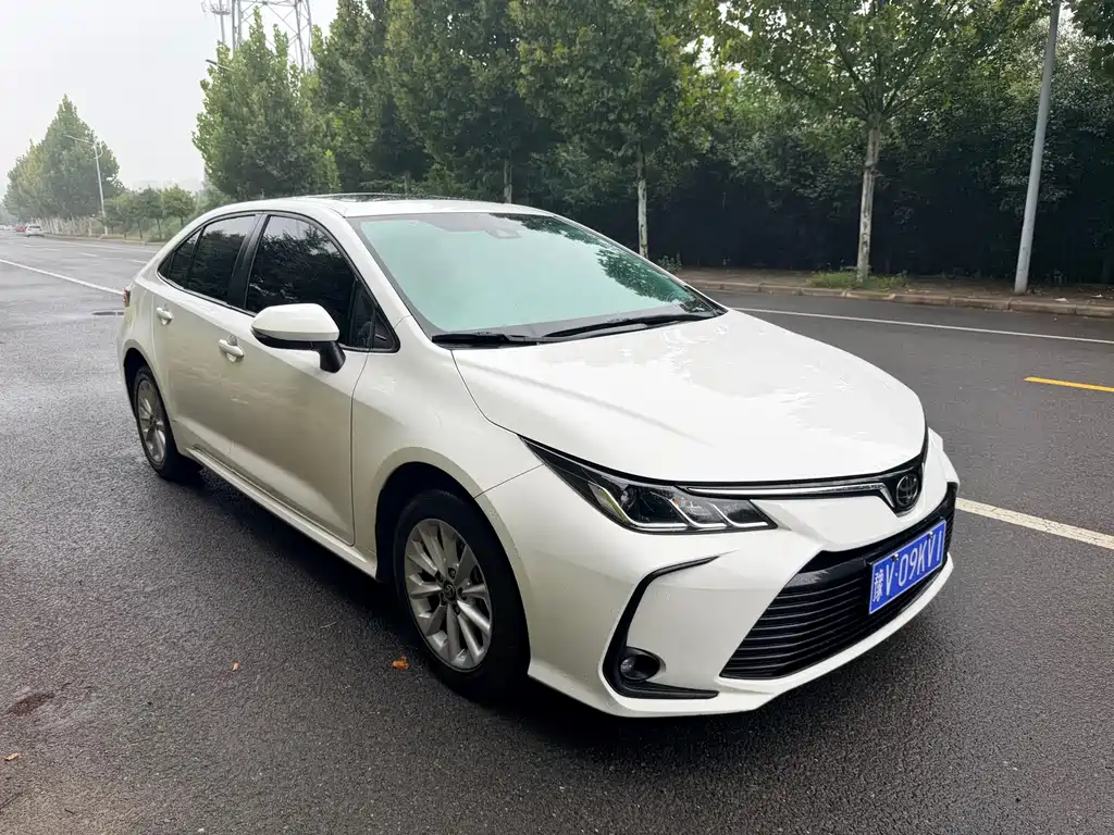 Toyota Corolla — фото 3