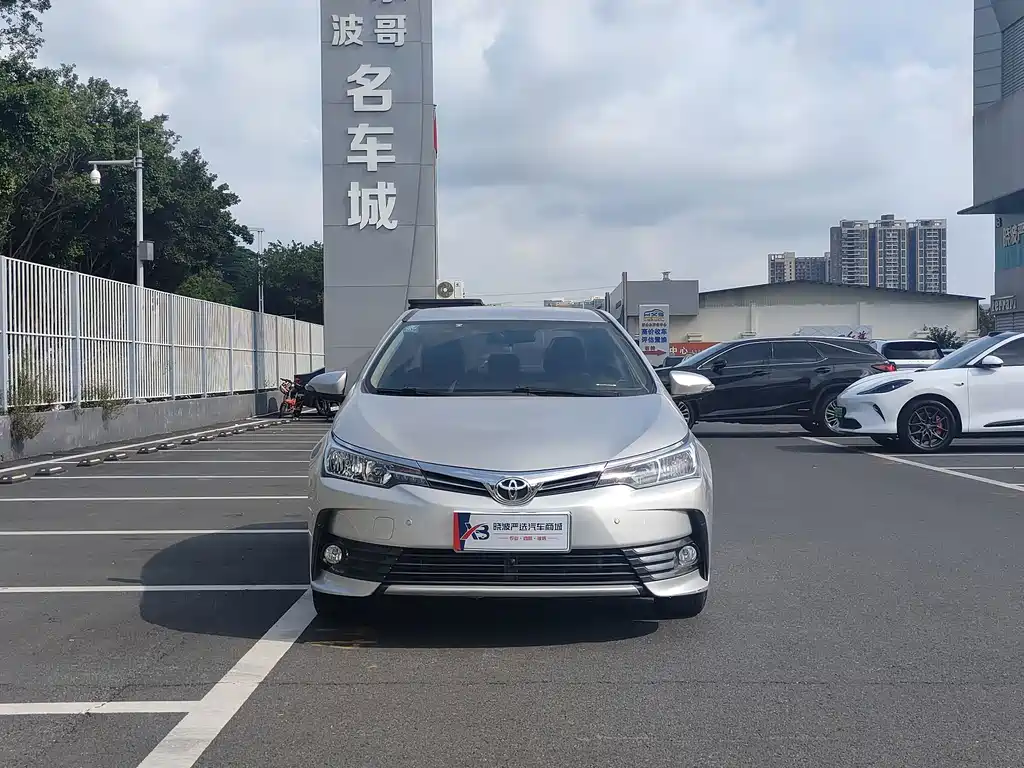 Toyota Corolla — фото 3