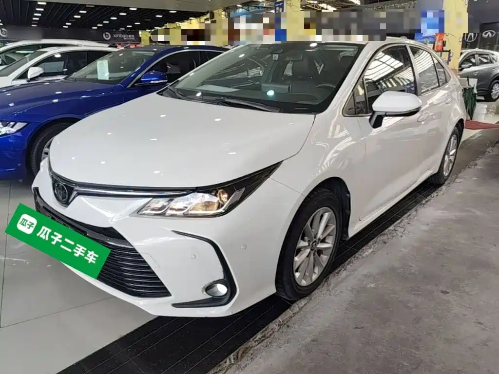 Toyota Corolla — фото 2