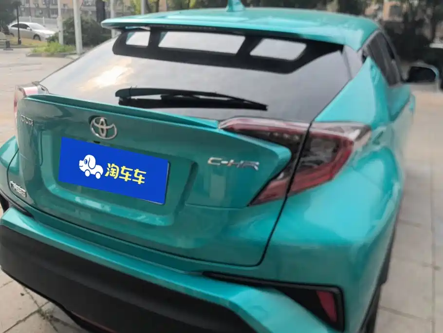 Toyota C-HR — фото 3