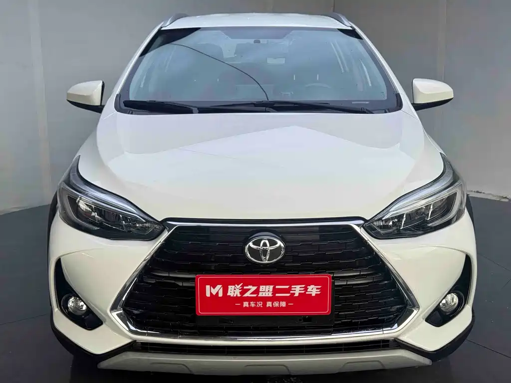 Toyota Yaris L — фото 2