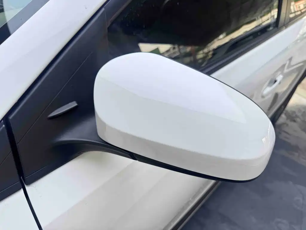 Toyota Yaris L — фото 23