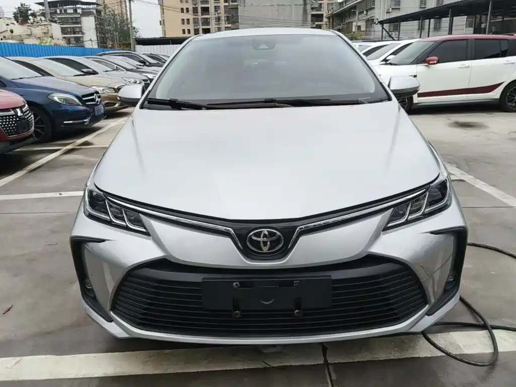 Toyota Corolla — фото 3