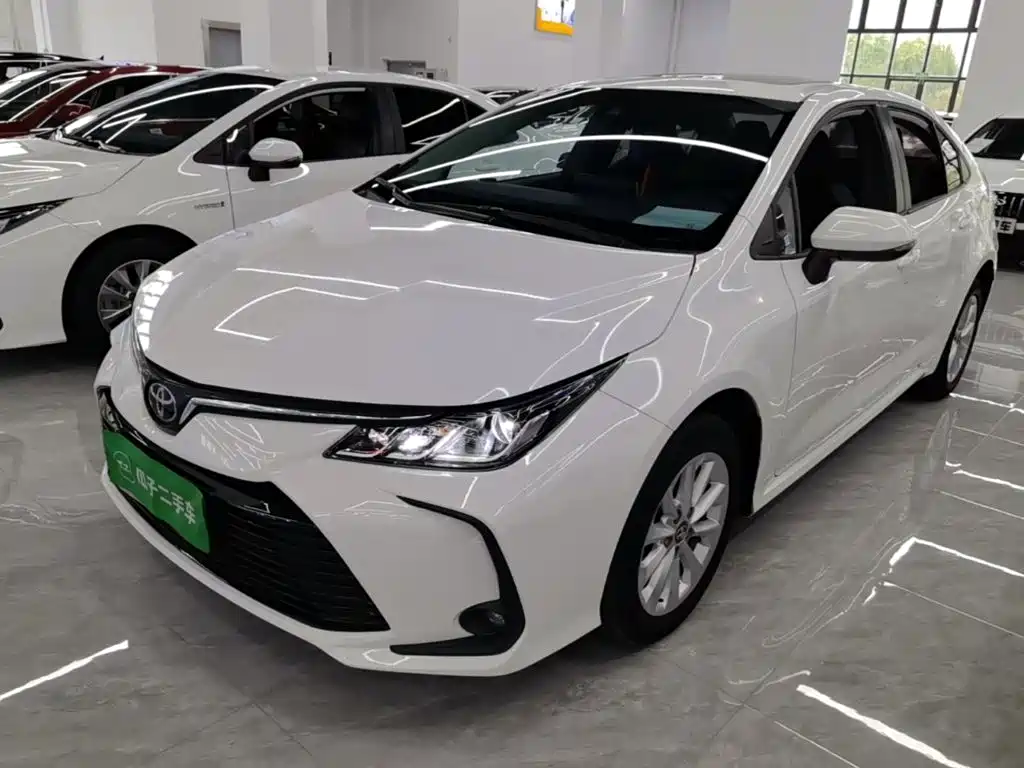 Toyota Corolla — фото 2