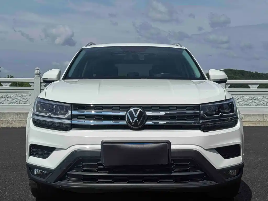 Volkswagen Tharu — фото 2