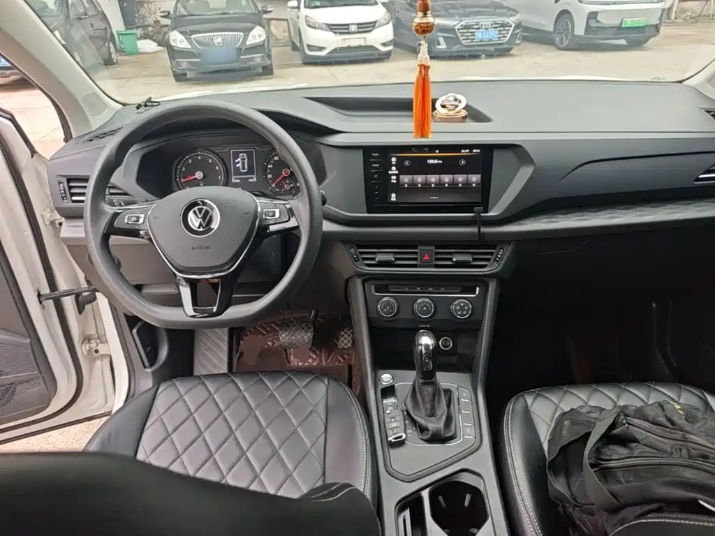 Volkswagen Tharu — фото 10