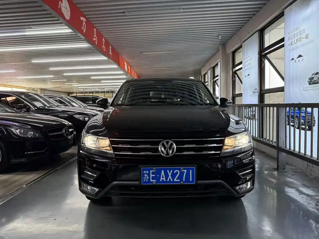 Volkswagen Tiguan L — фото 2