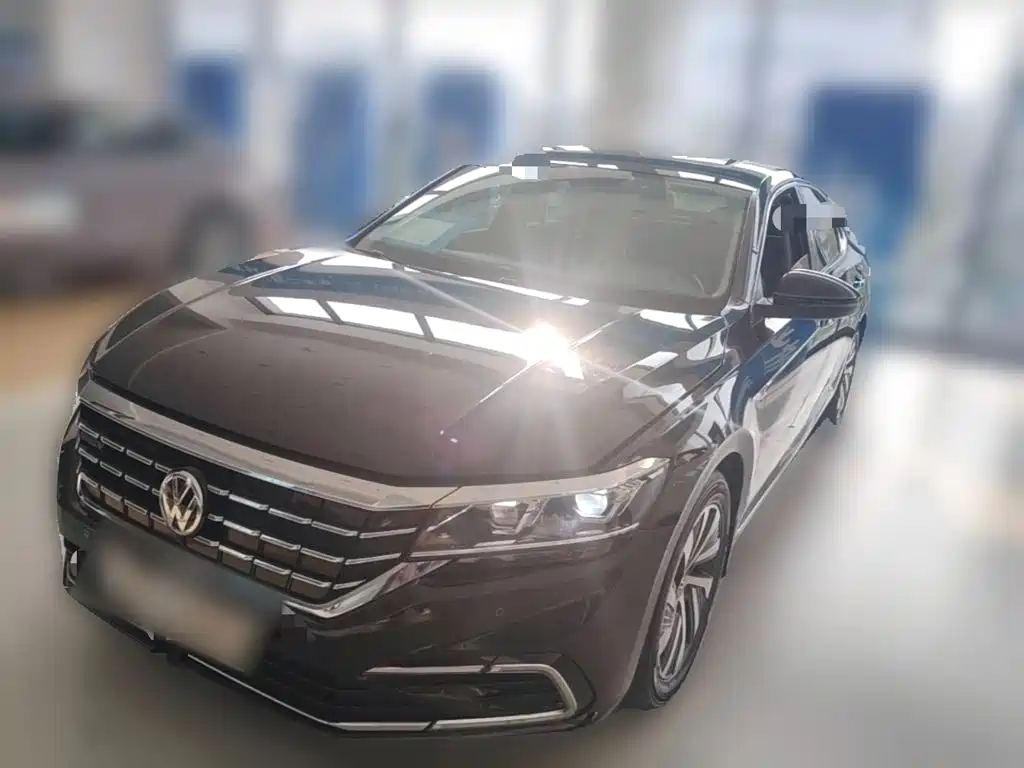 Volkswagen Passat PHEV — фото 3