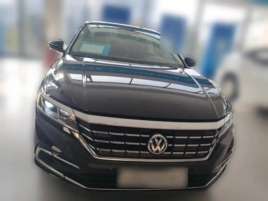 Volkswagen Passat PHEV — фото 5