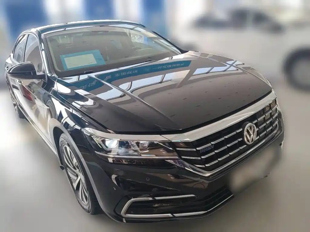 Volkswagen Passat PHEV — фото 6