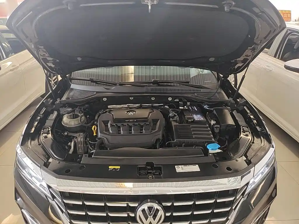 Volkswagen Passat — фото 20