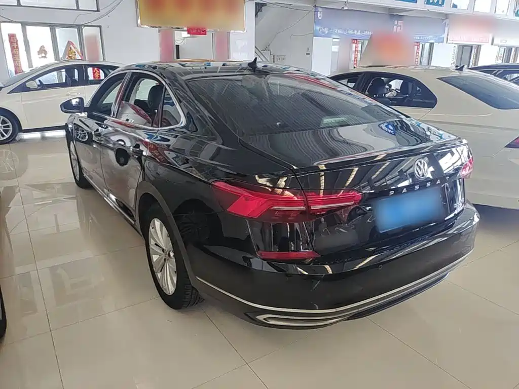 Volkswagen Passat — фото 5