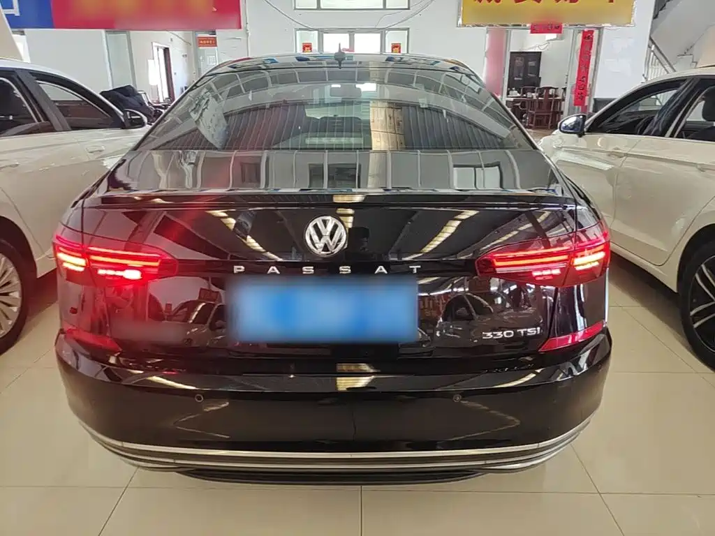 Volkswagen Passat — фото 6