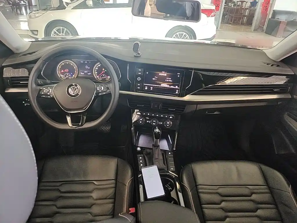 Volkswagen Passat — фото 10