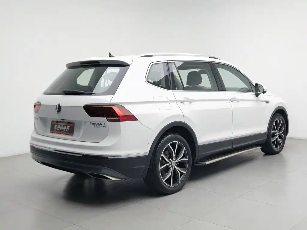 Volkswagen Tiguan L — фото 2