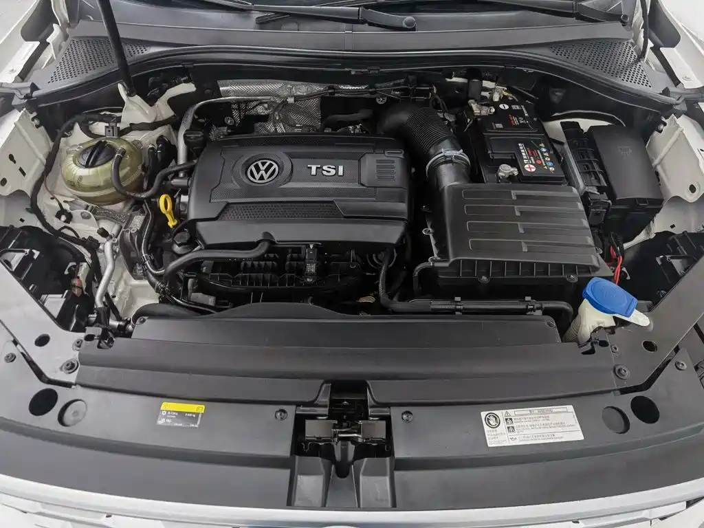 Volkswagen Tiguan L — фото 6