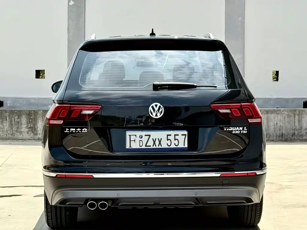 Volkswagen Tiguan L — фото 3