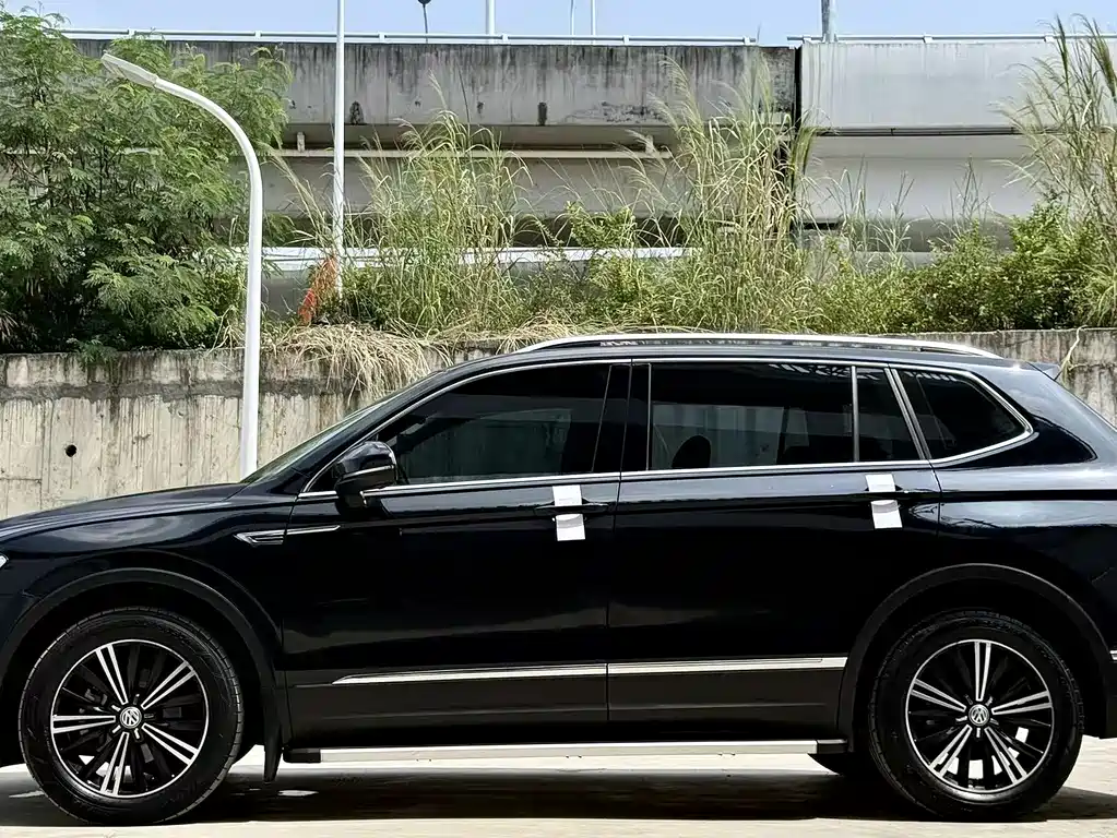 Volkswagen Tiguan L — фото 4