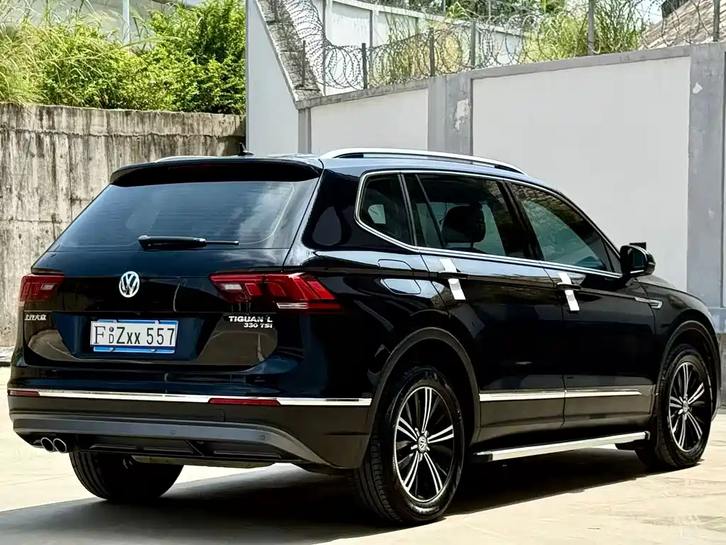 Volkswagen Tiguan L — фото 5