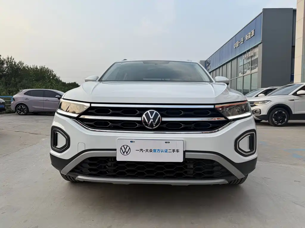 Volkswagen T-Roc — фото 2