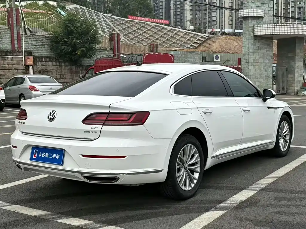 Volkswagen CC — фото 9